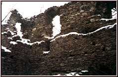 Innerhalb der Ruine, nördlich